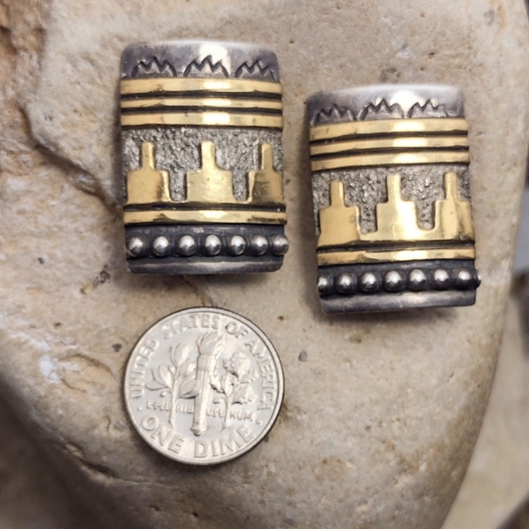Thomas Tommy Singer Native Sterling Silver Gold Clip On Earrings Signed - Picture 6 of 12